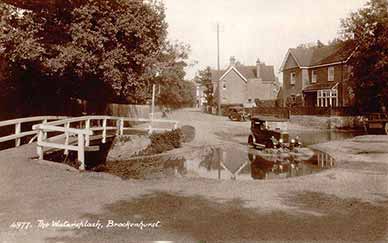 The water splash again - a picture from the 1930s